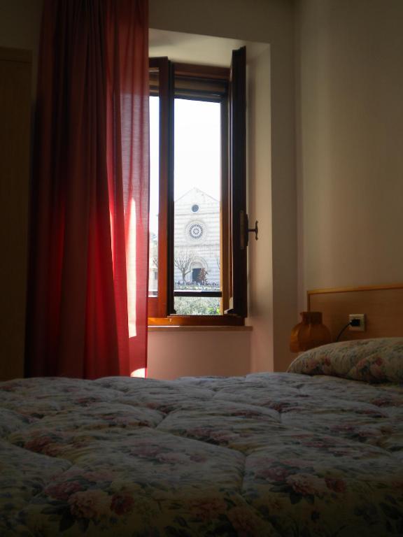 אסיסי Camere Santa Chiara חדר תמונה